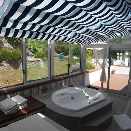 Monica - Uso Esclusivo * טרני